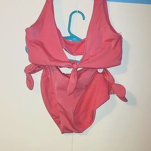 SUPER CUTE PINK SWIMSUIT; SIZE MEDIUM 💗